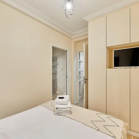 Charming With Ac Center Of Apartman